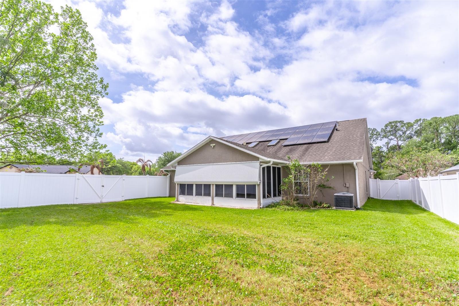 STURBRIDGE - Residential