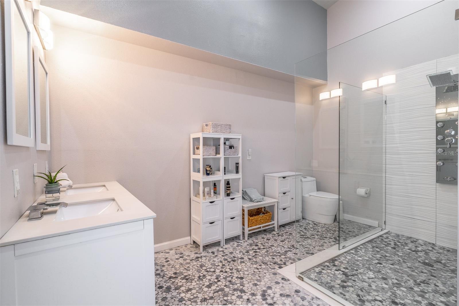 STURBRIDGE - Residential