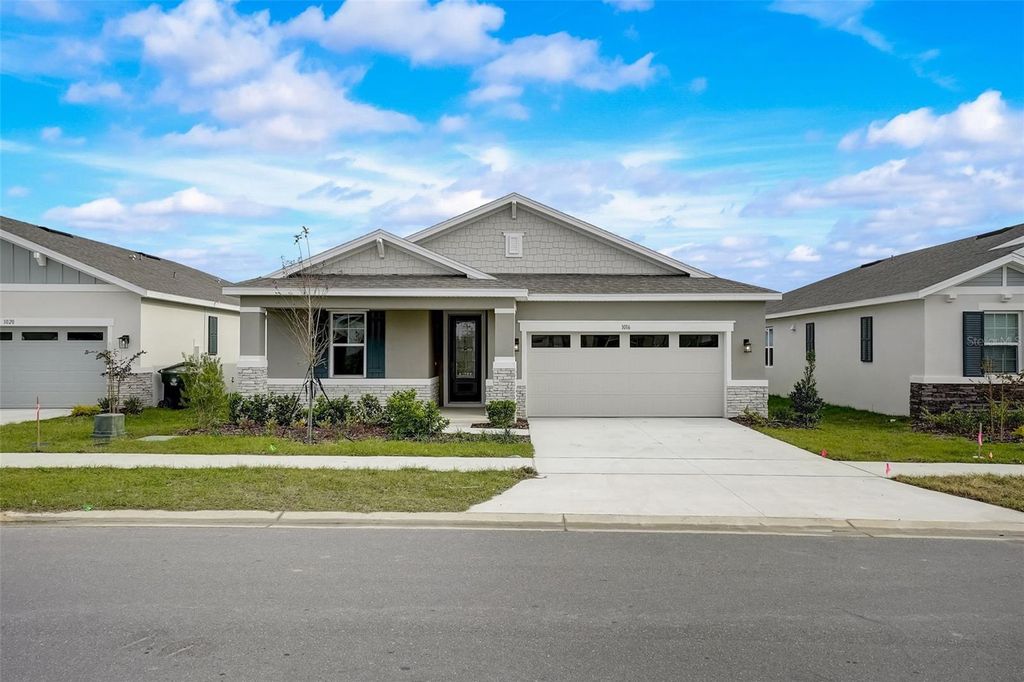 Photo of 1016 Griffon Avenue, Lake Alfred, FL 33850 (MLS # O6371587)