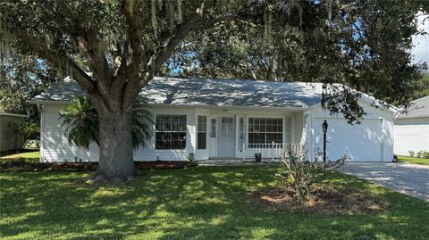 Photo of 25527 Oak Alley, Leesburg, FL 34748 (MLS # G5093909)
