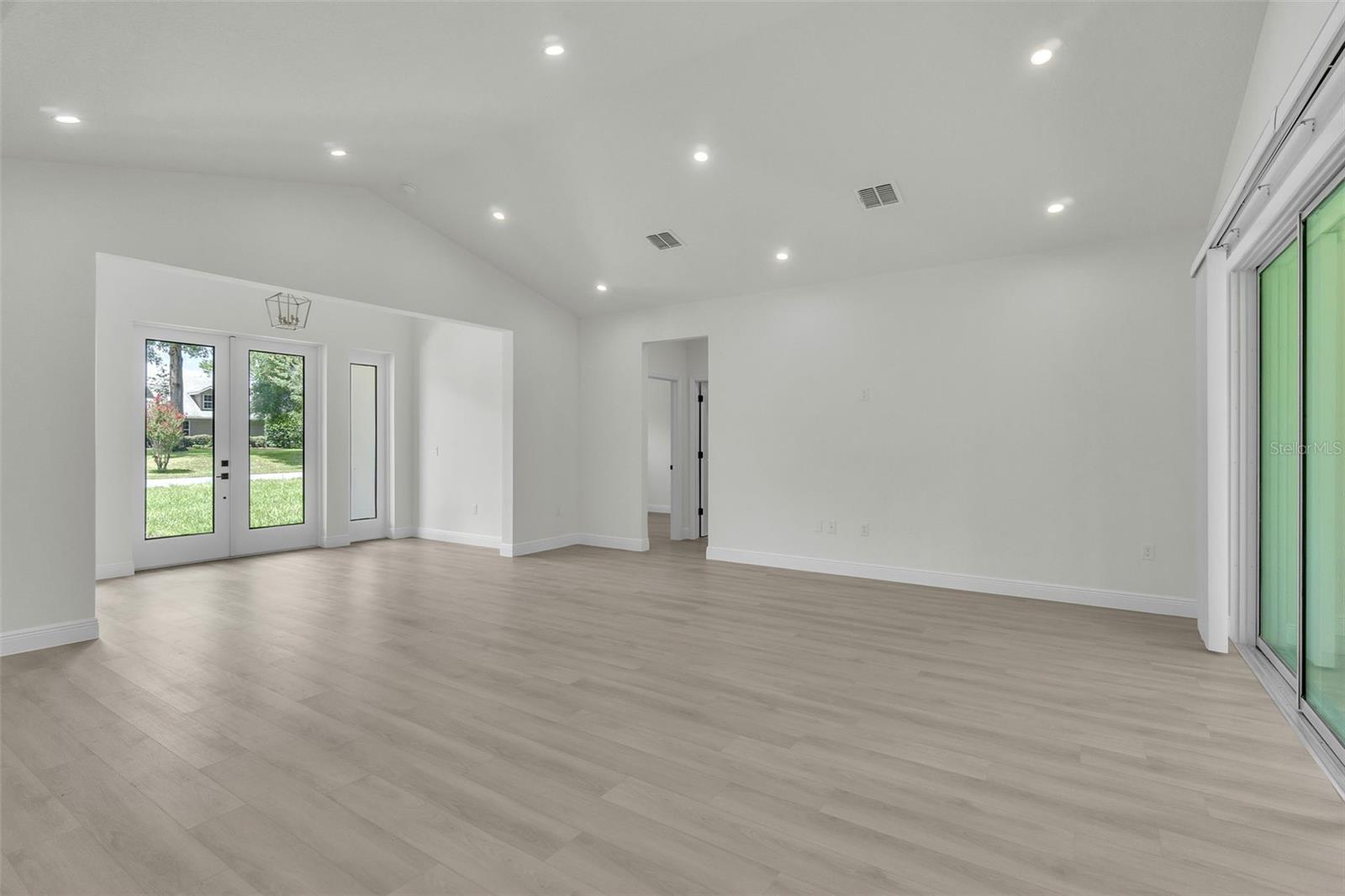 SPRING LAKE PINES SUB - Residential