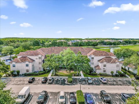 Photo of 13803 Fairway Island Drive #1626, Orlando, FL 32837 (MLS # O6398130)