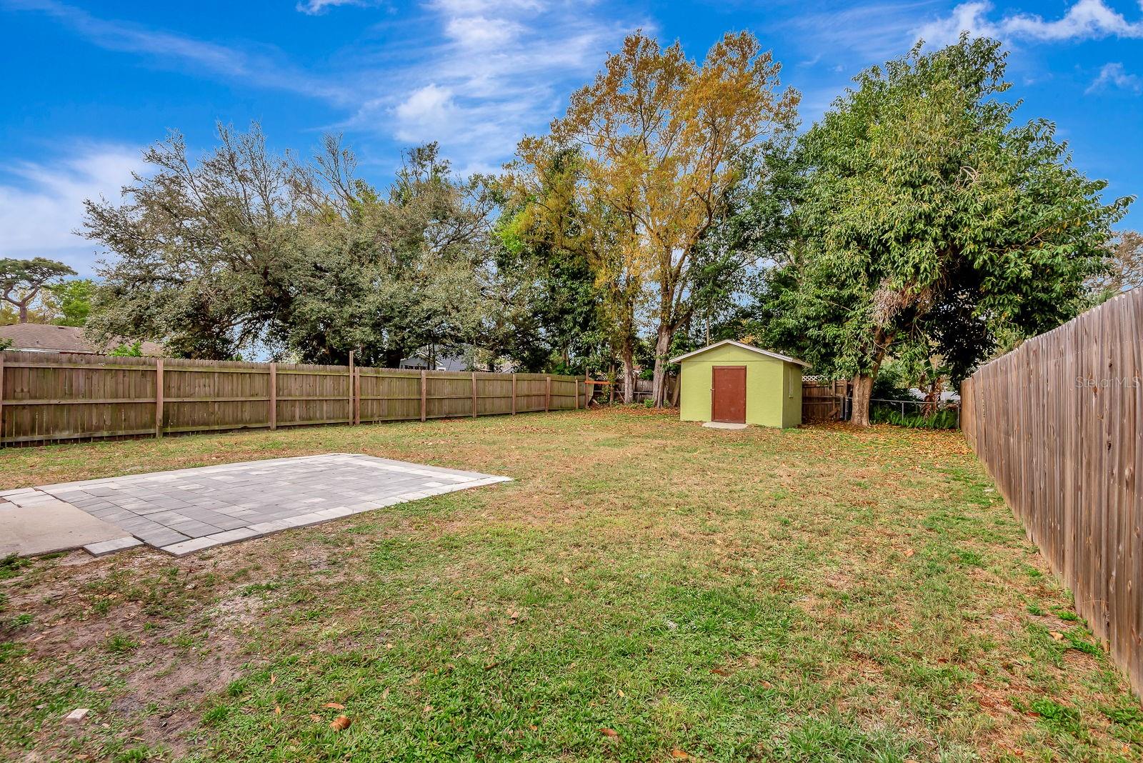 PINECREST - Residential