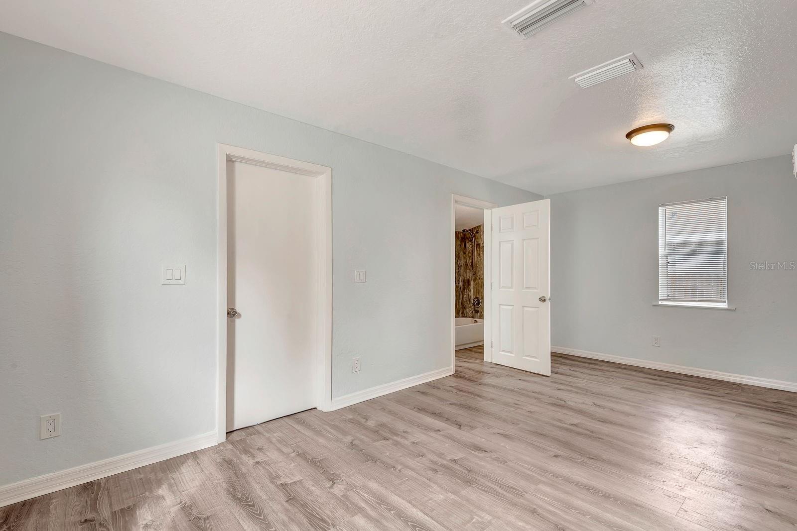 PINECREST - Residential