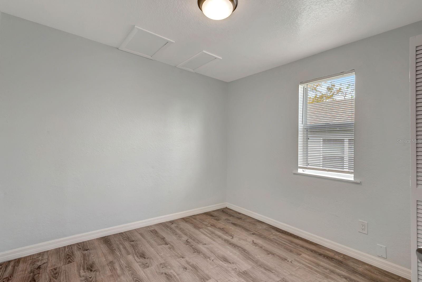 PINECREST - Residential