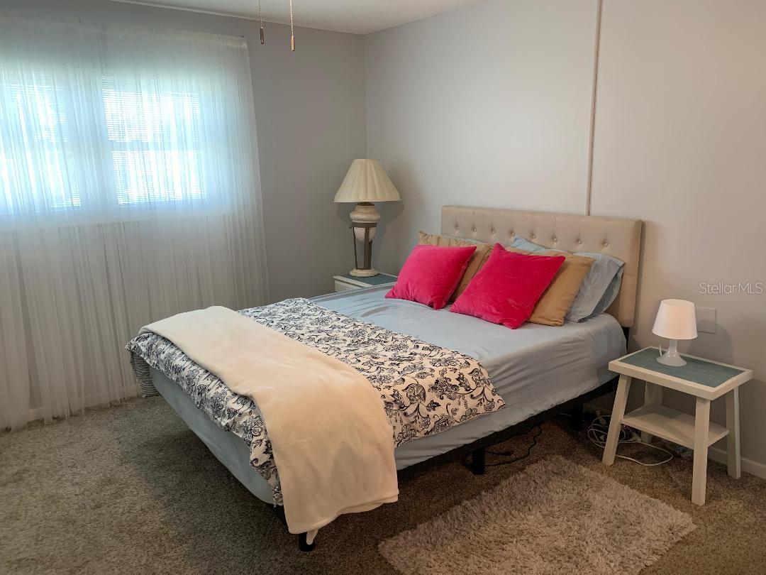 PARADISE SHORES - Residential Lease