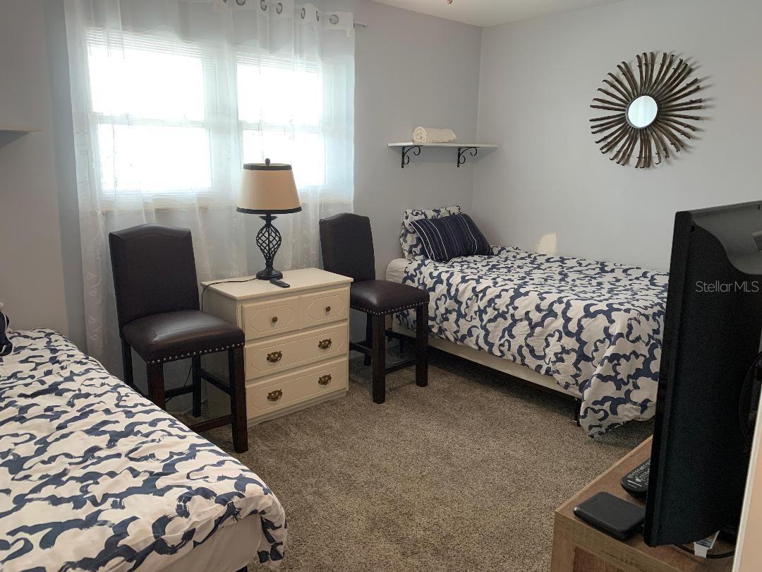 PARADISE SHORES - Residential Lease