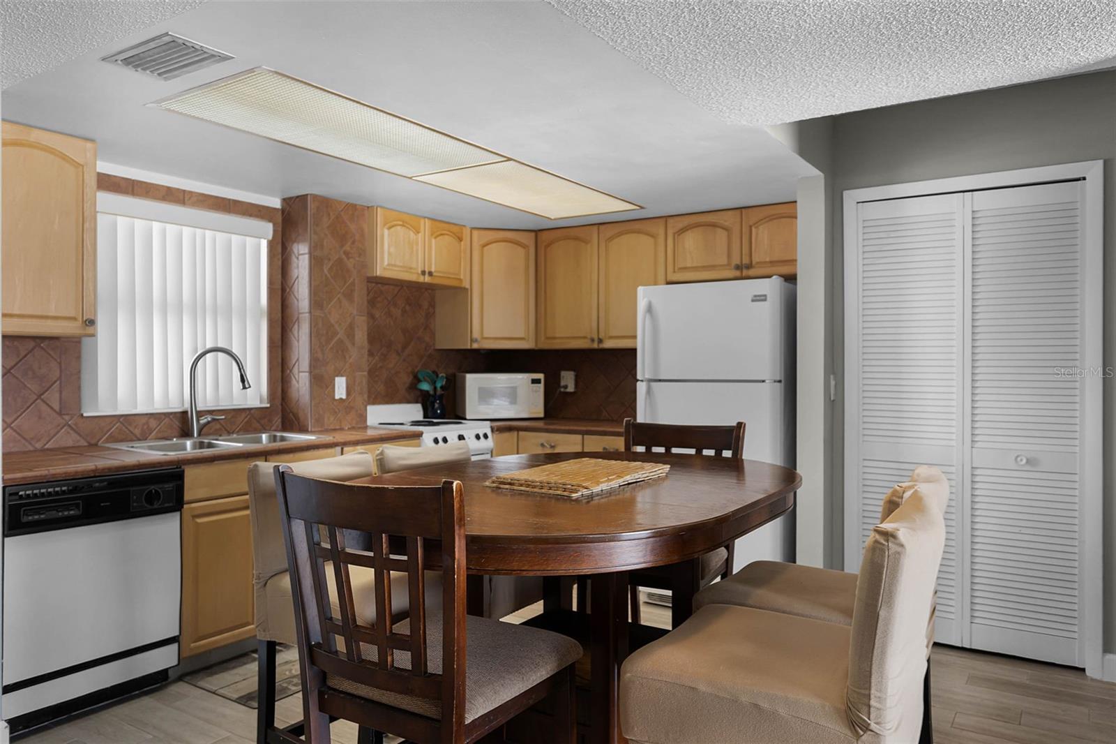 SANDCASTLE NORTH - Residential