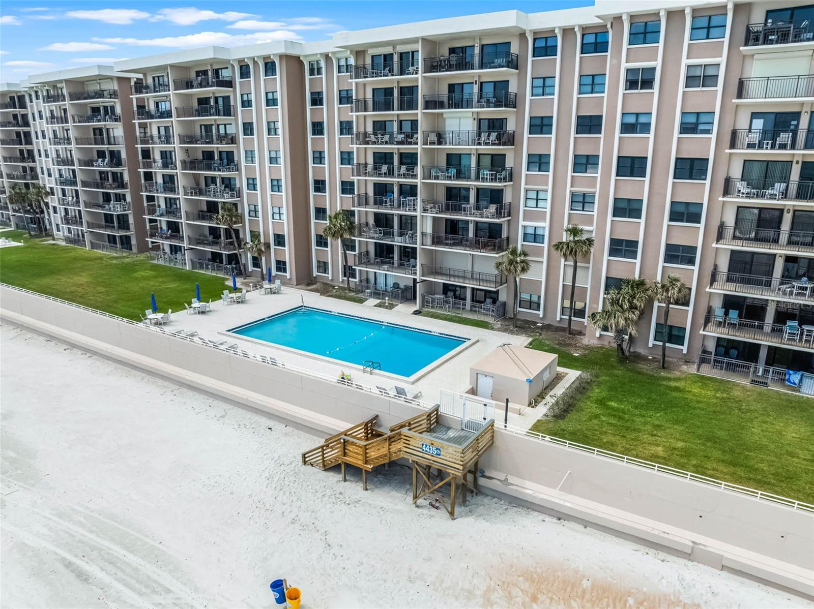 SANDCASTLE NORTH - Residential