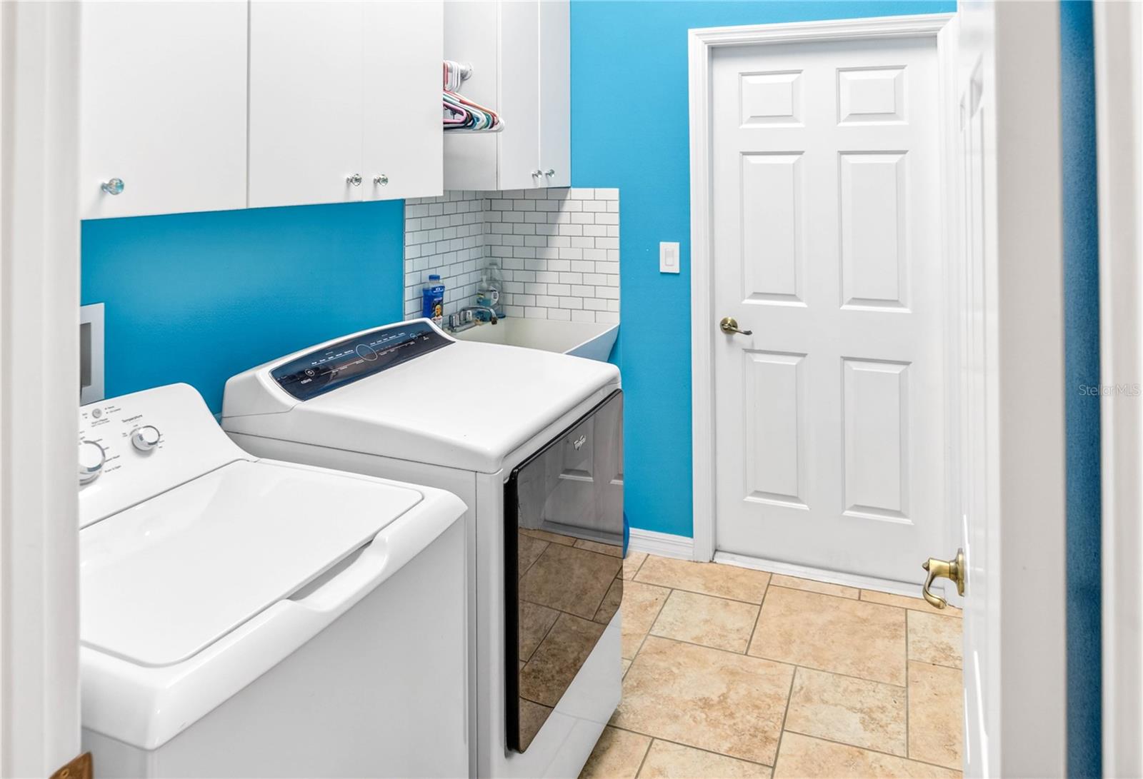 EAST LAKE RESERVE AT NARCOOSSEE UNIT 3 - Residential