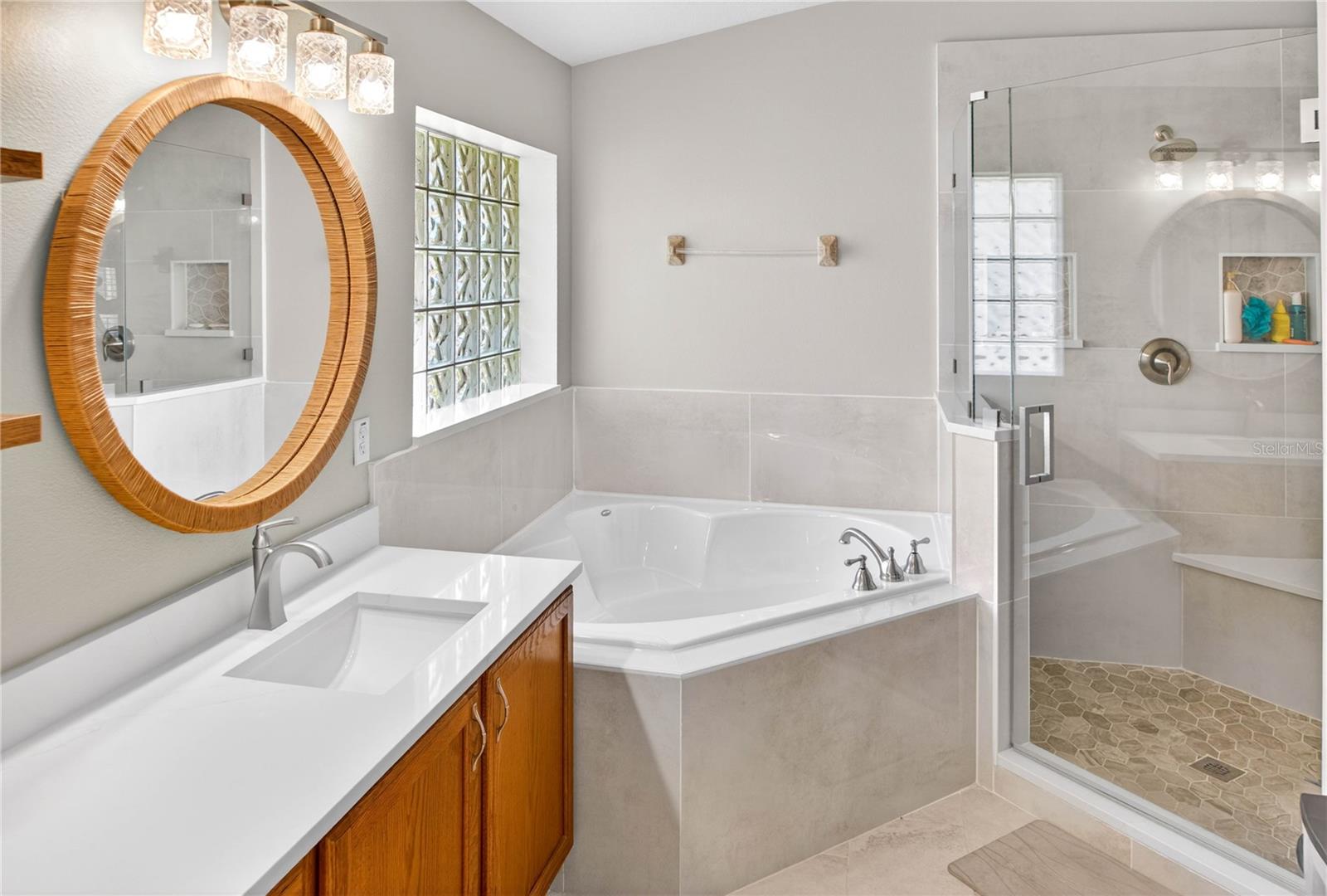 EAST LAKE RESERVE AT NARCOOSSEE UNIT 3 - Residential