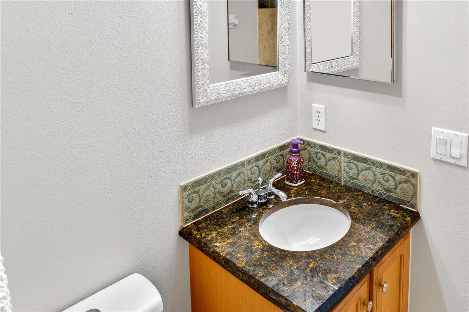 EAST LAKE RESERVE AT NARCOOSSEE UNIT 3 - Residential