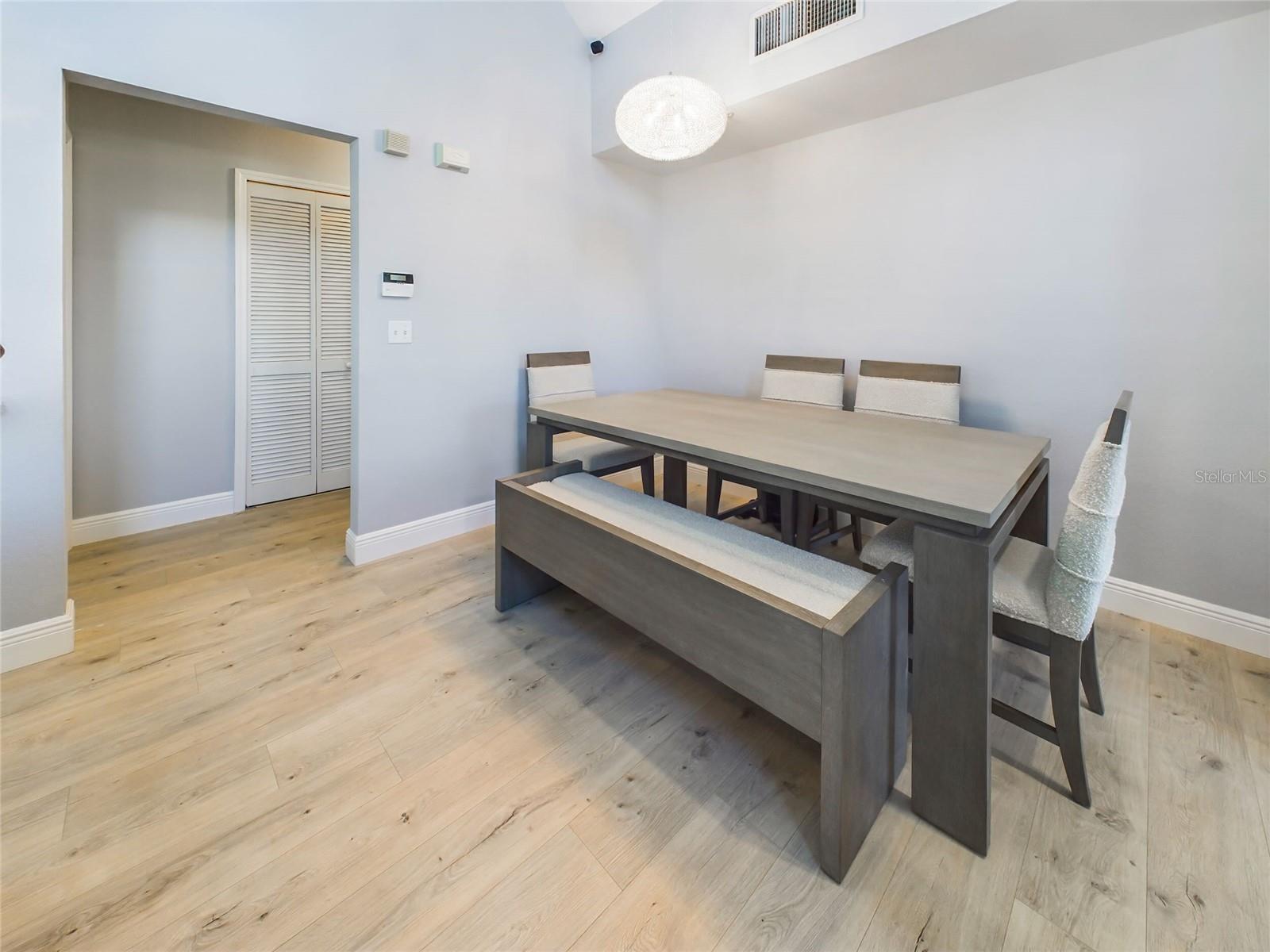 ADMIRALS WALK - Residential Lease
