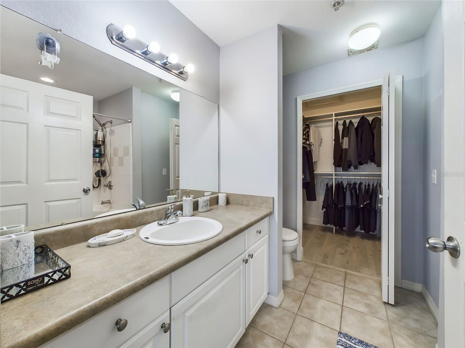 ADMIRALS WALK - Residential Lease