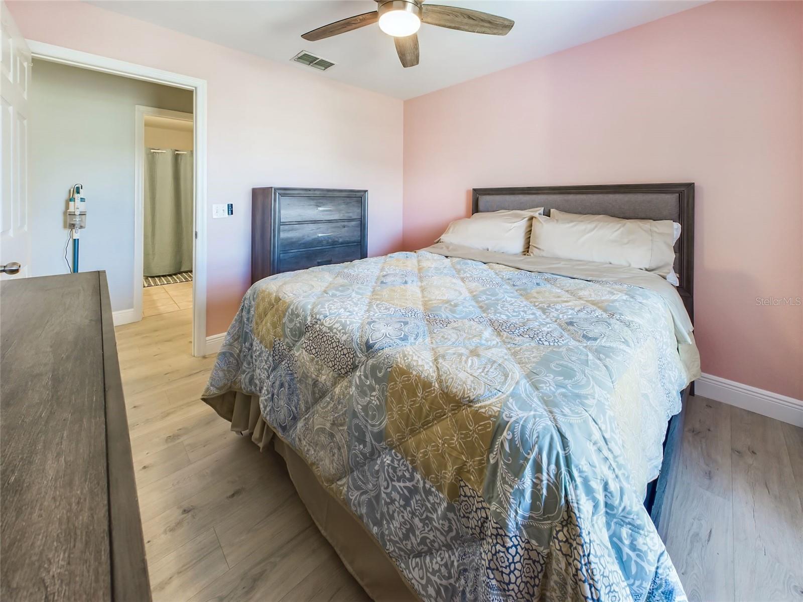 ADMIRALS WALK - Residential Lease