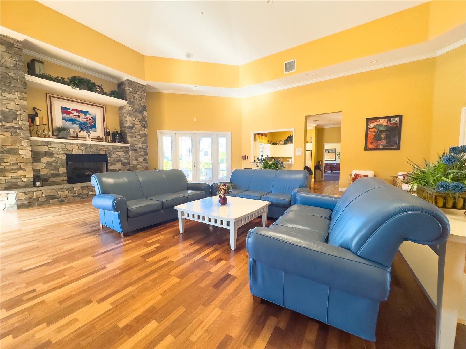ADMIRALS WALK - Residential Lease