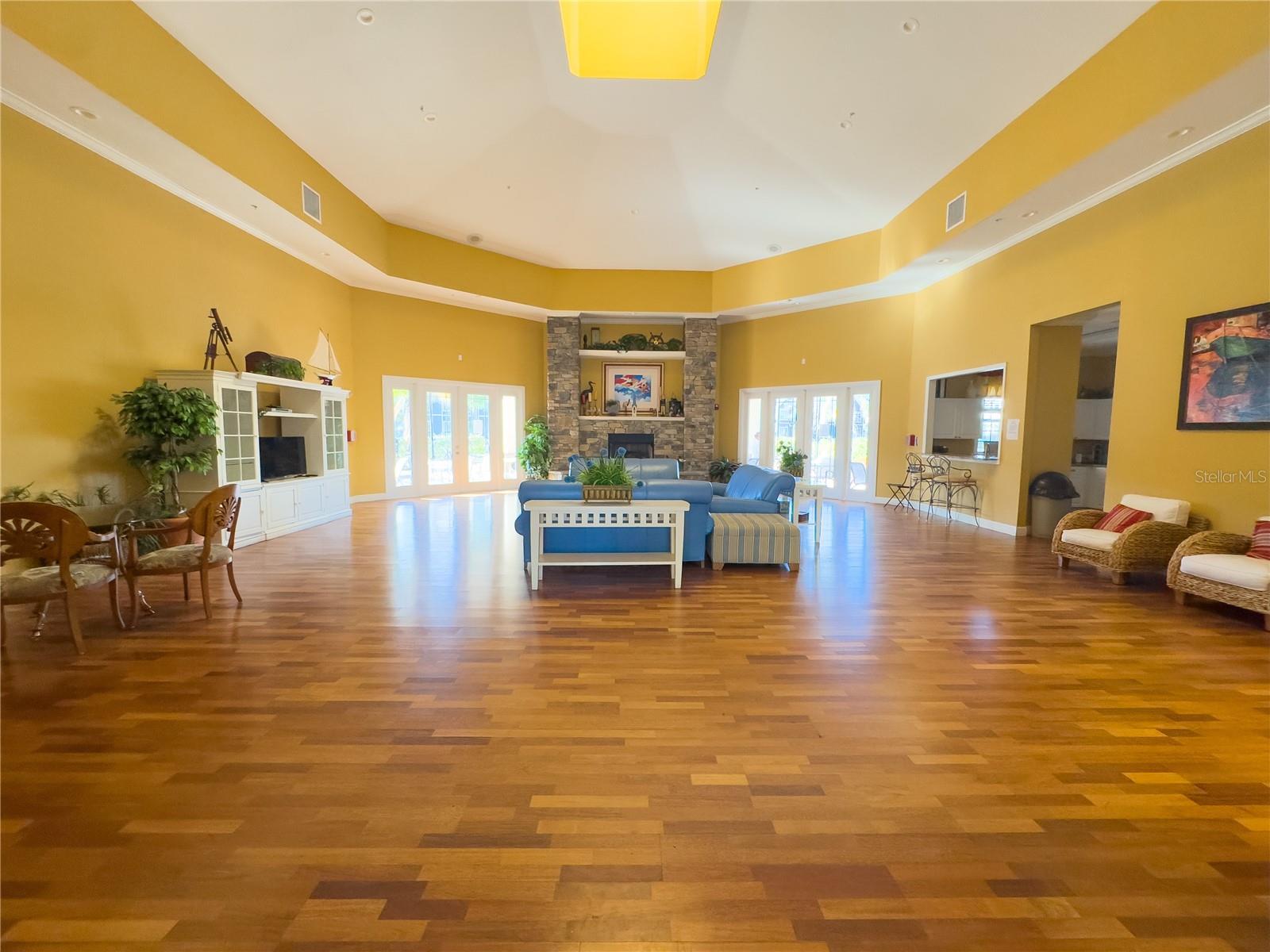 ADMIRALS WALK - Residential Lease