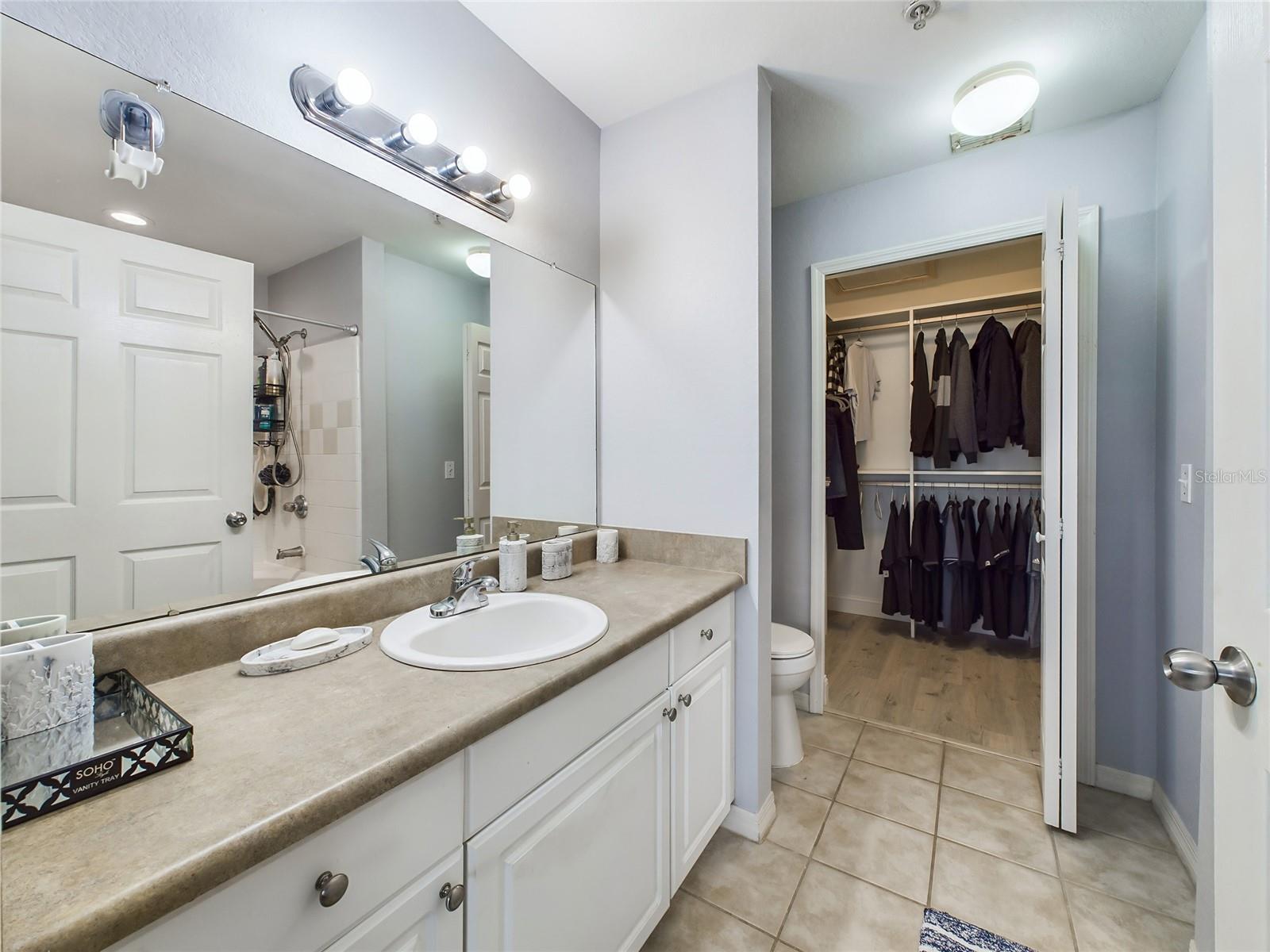 ADMIRALS WALK - Residential Lease
