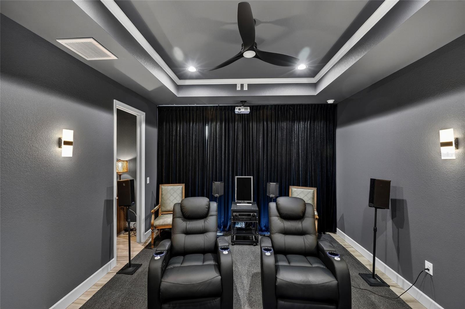 ROTONDA WEST BROADMOOR - Residential