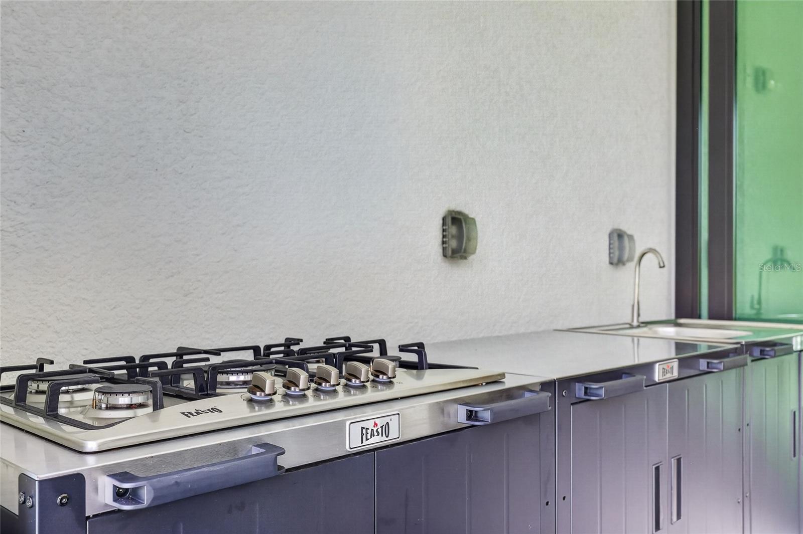 ROTONDA WEST BROADMOOR - Residential