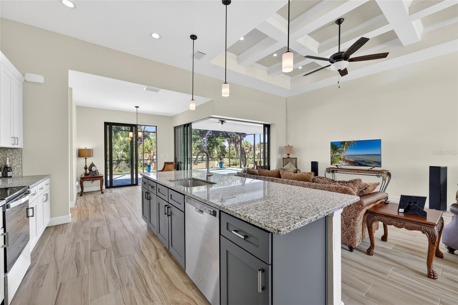 ROTONDA WEST BROADMOOR - Residential