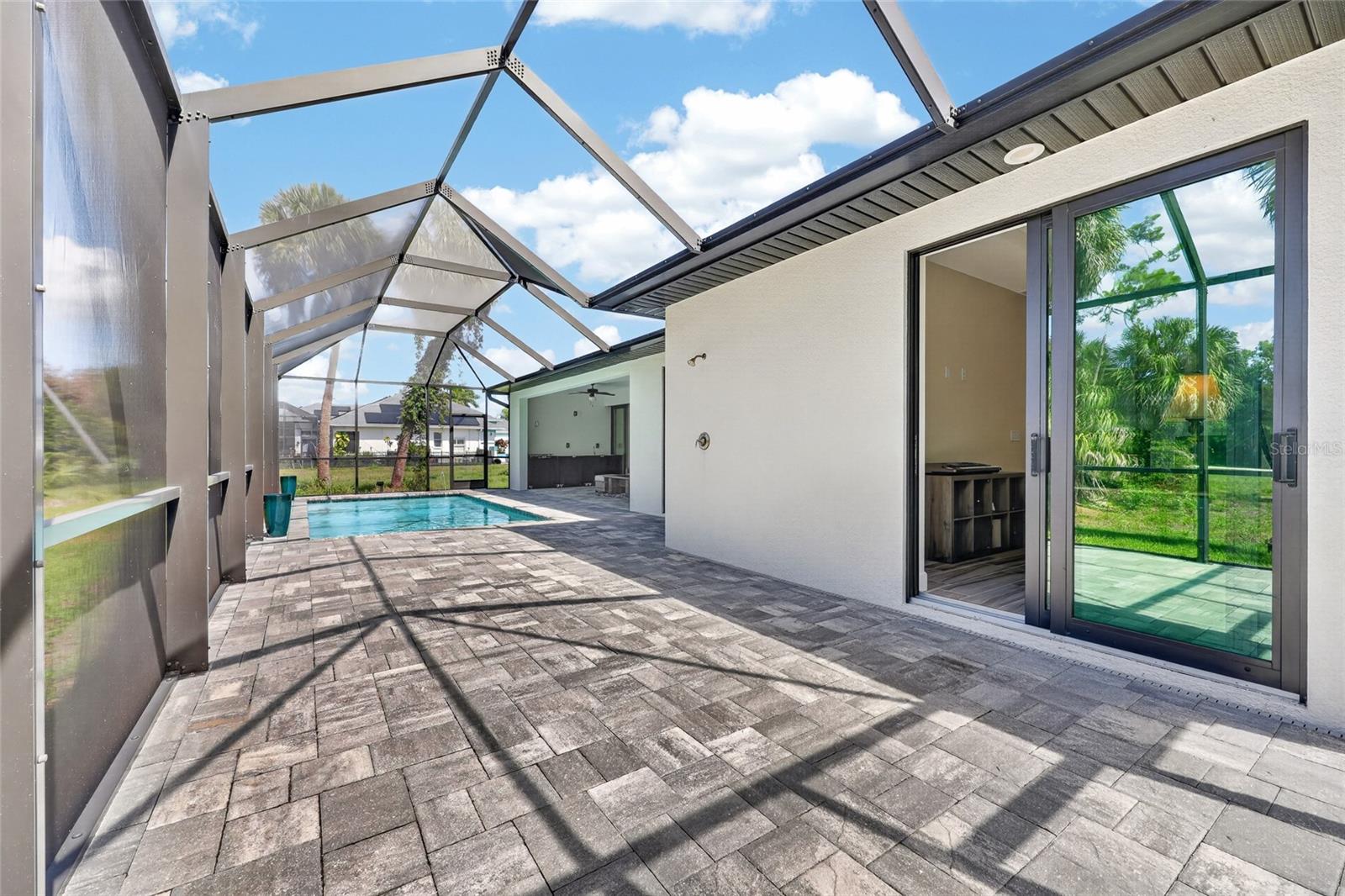 ROTONDA WEST BROADMOOR - Residential