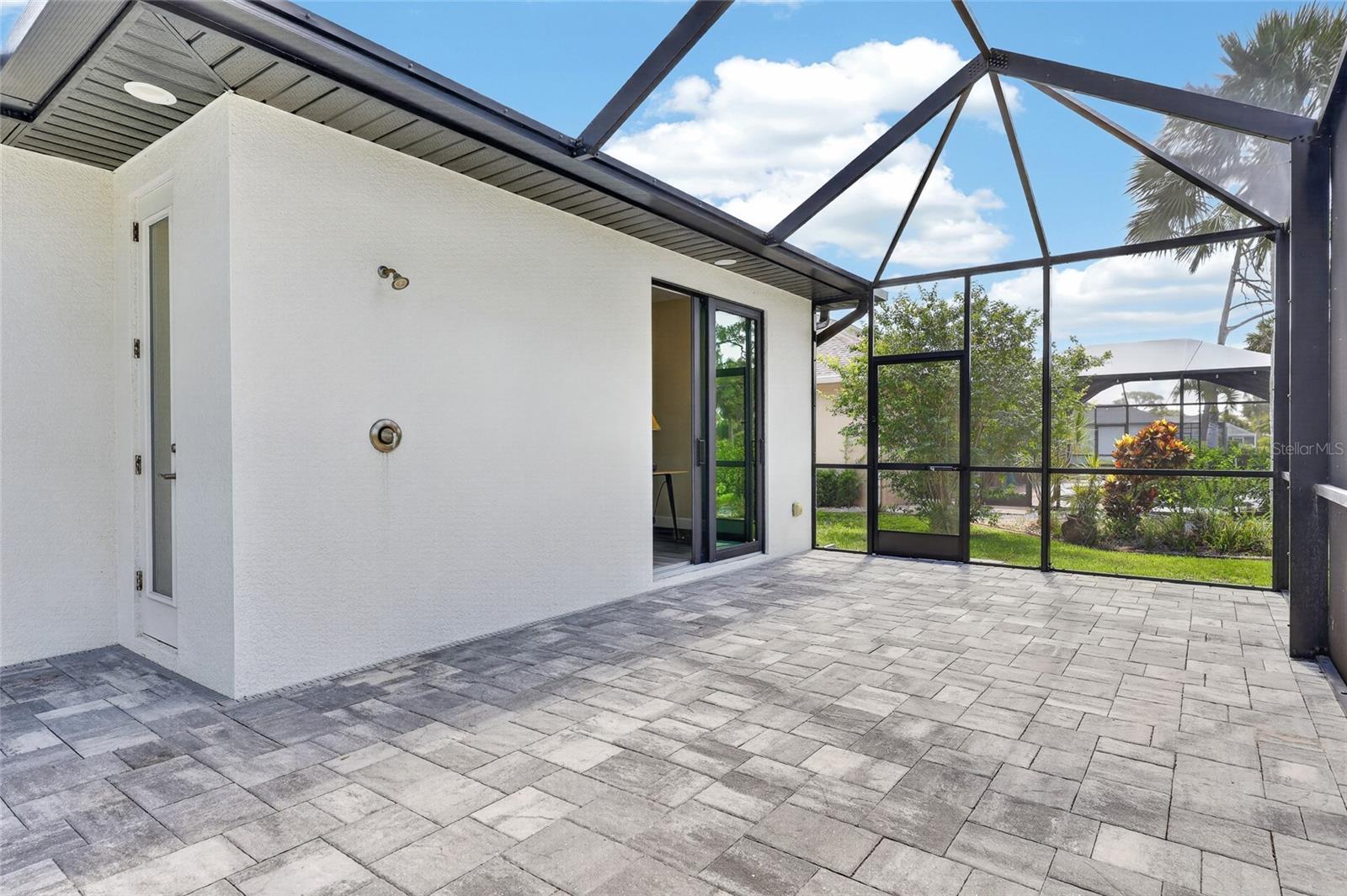 ROTONDA WEST BROADMOOR - Residential
