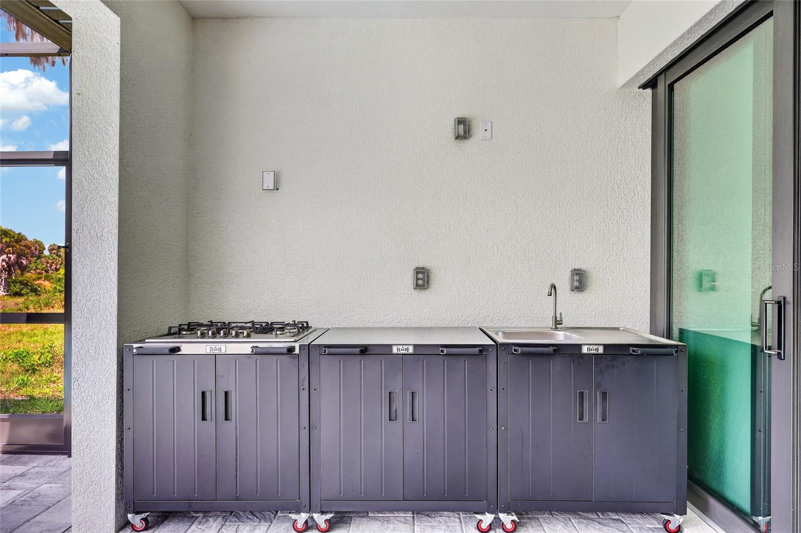ROTONDA WEST BROADMOOR - Residential