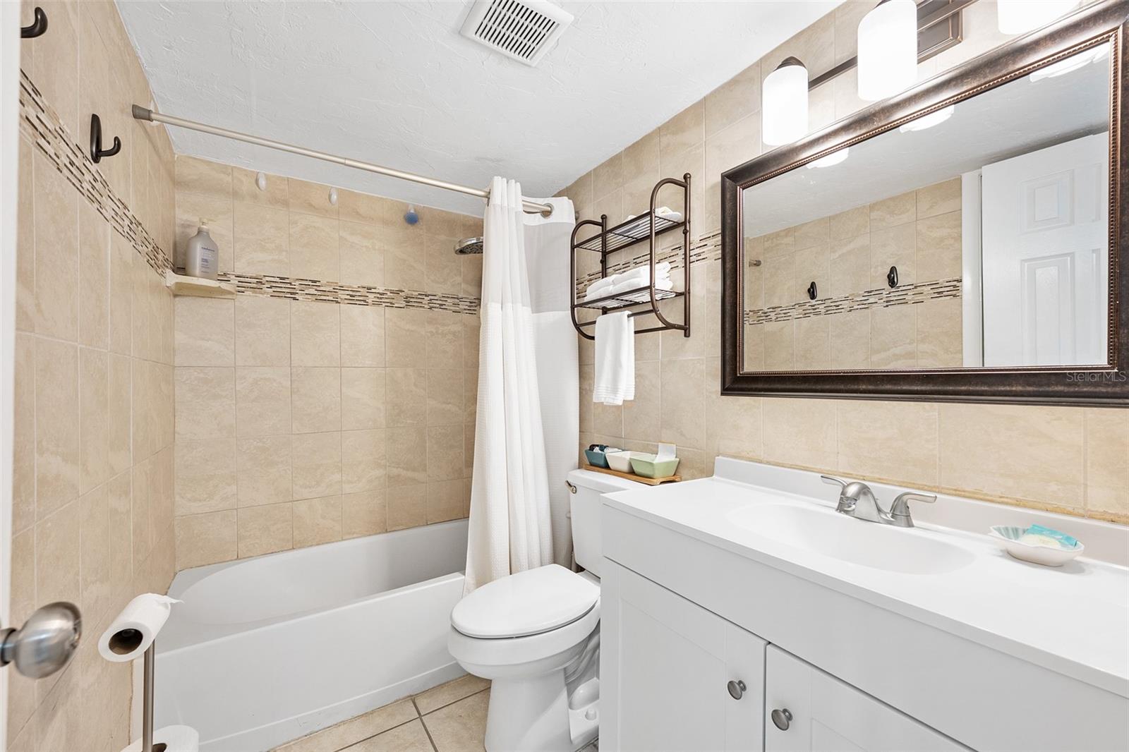 GRANDVIEW CONDO - Residential