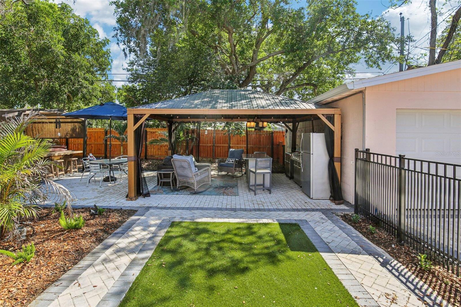 BAY TERRACE & BAY TERRACE ADD - Residential