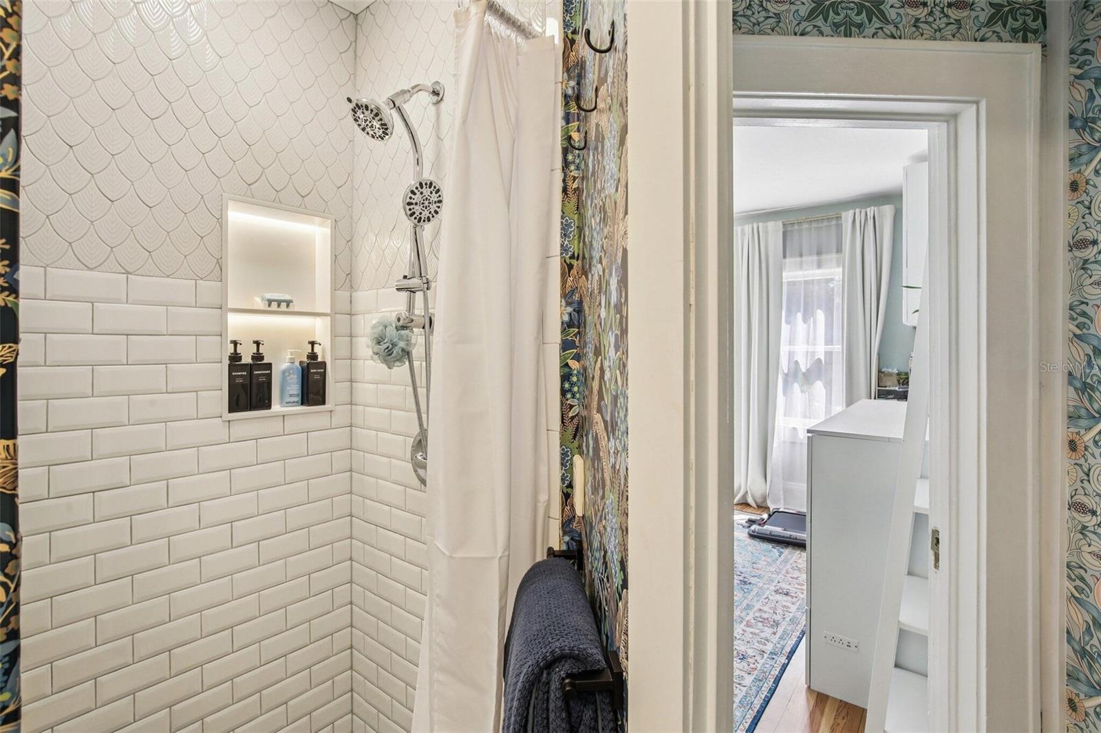 BAY TERRACE & BAY TERRACE ADD - Residential