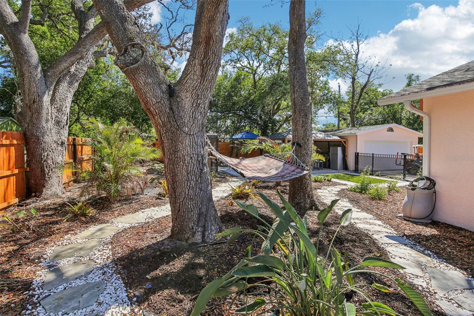 BAY TERRACE & BAY TERRACE ADD - Residential