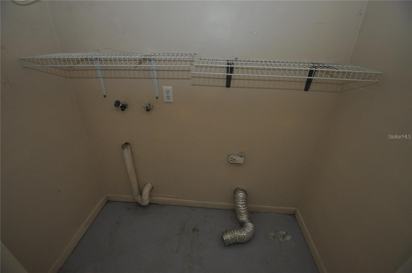 LAKE GIBSON VILLAS PH 03-C - Residential Lease