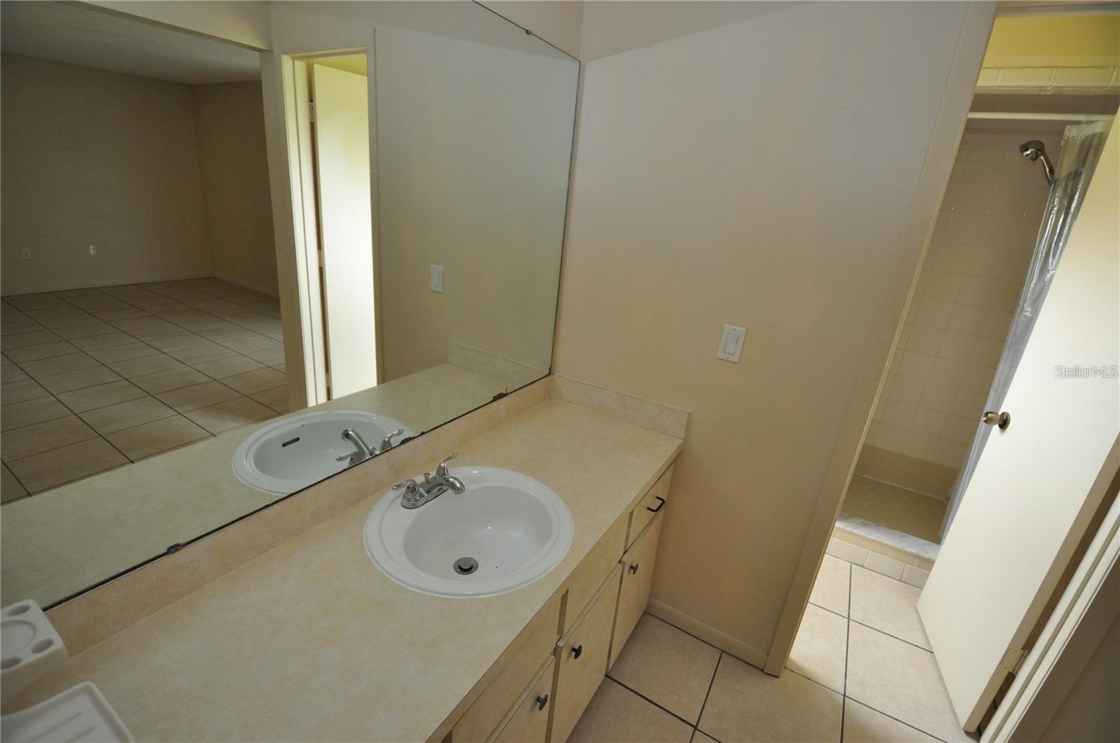 LAKE GIBSON VILLAS PH 03-C - Residential Lease