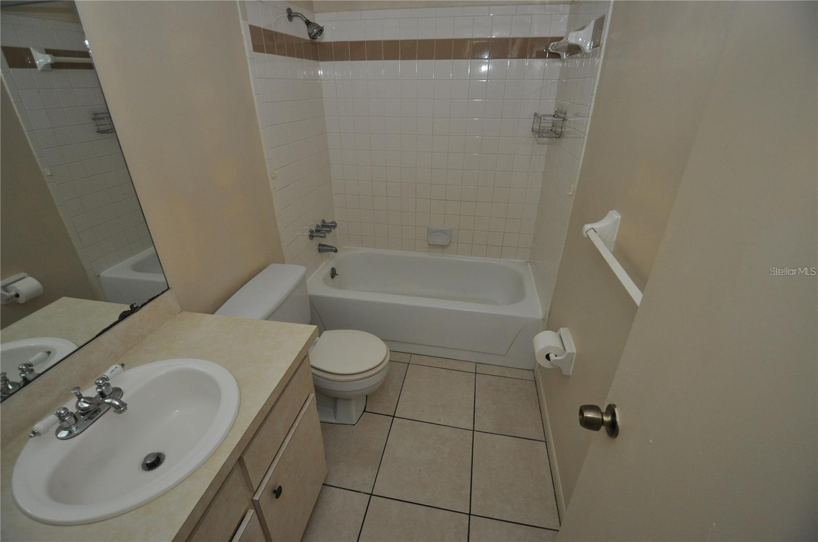 LAKE GIBSON VILLAS PH 03-C - Residential Lease