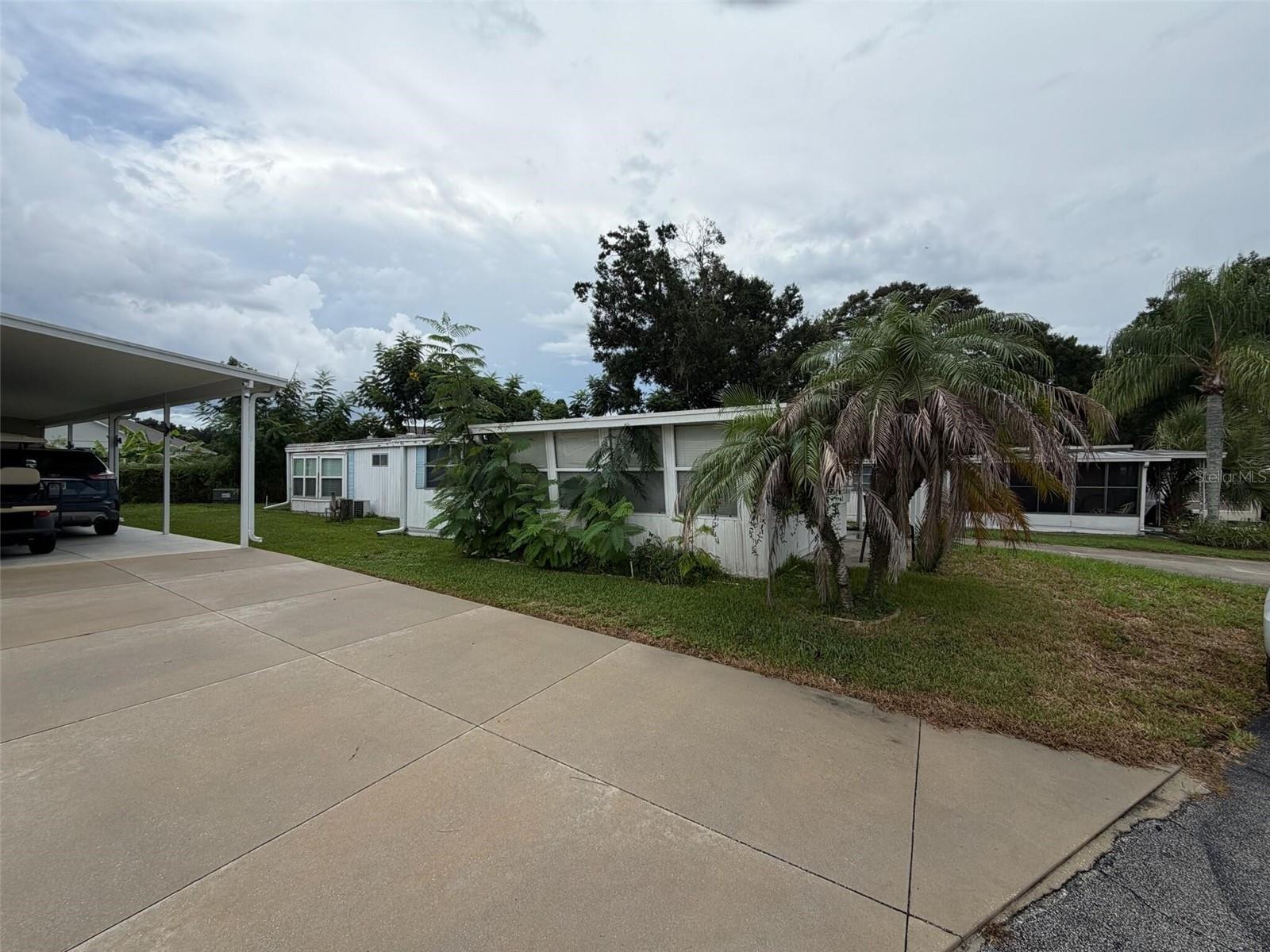 112 HOLIDAY LANE