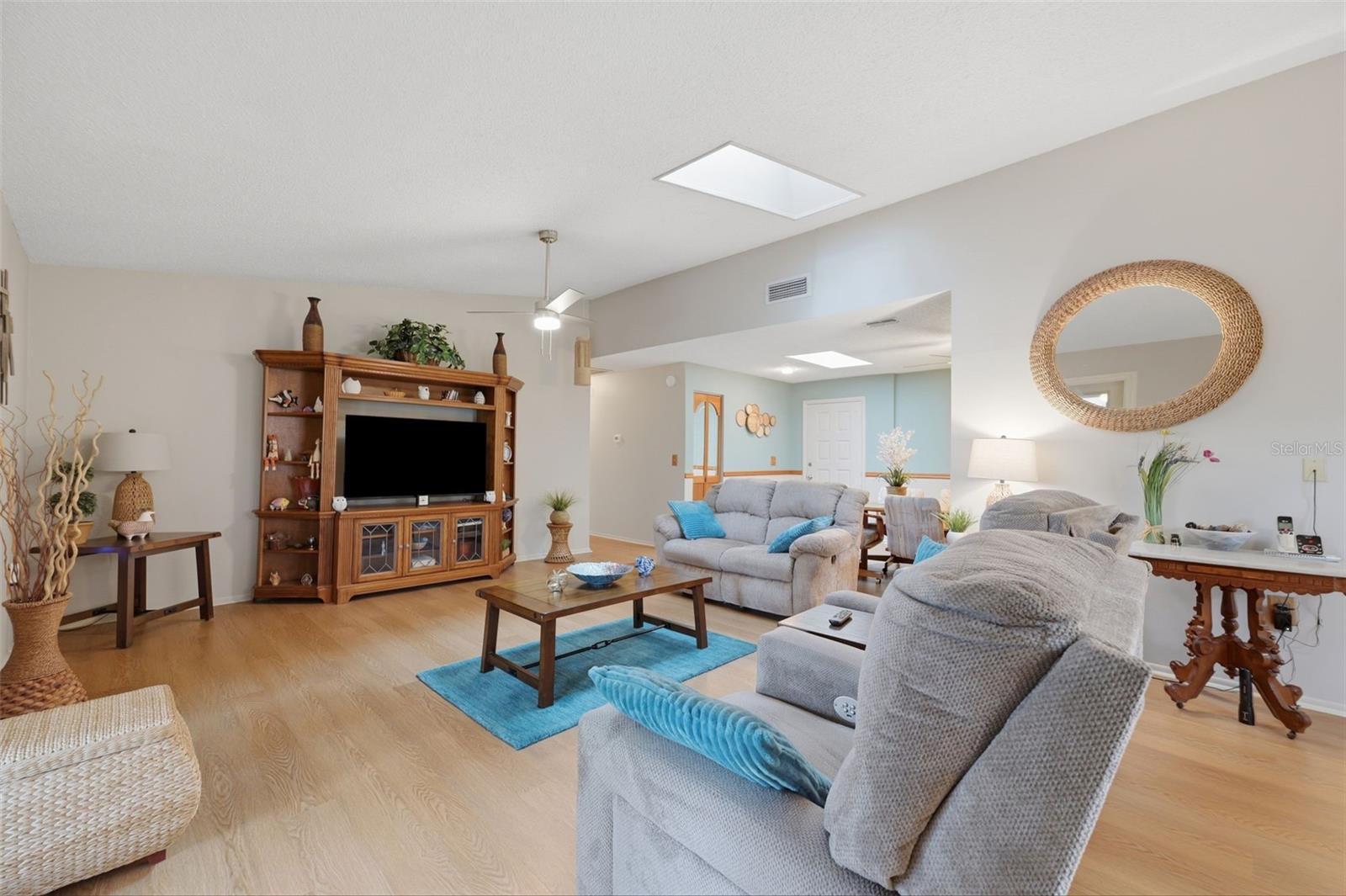 6841 CIRCLECREEK DRIVE