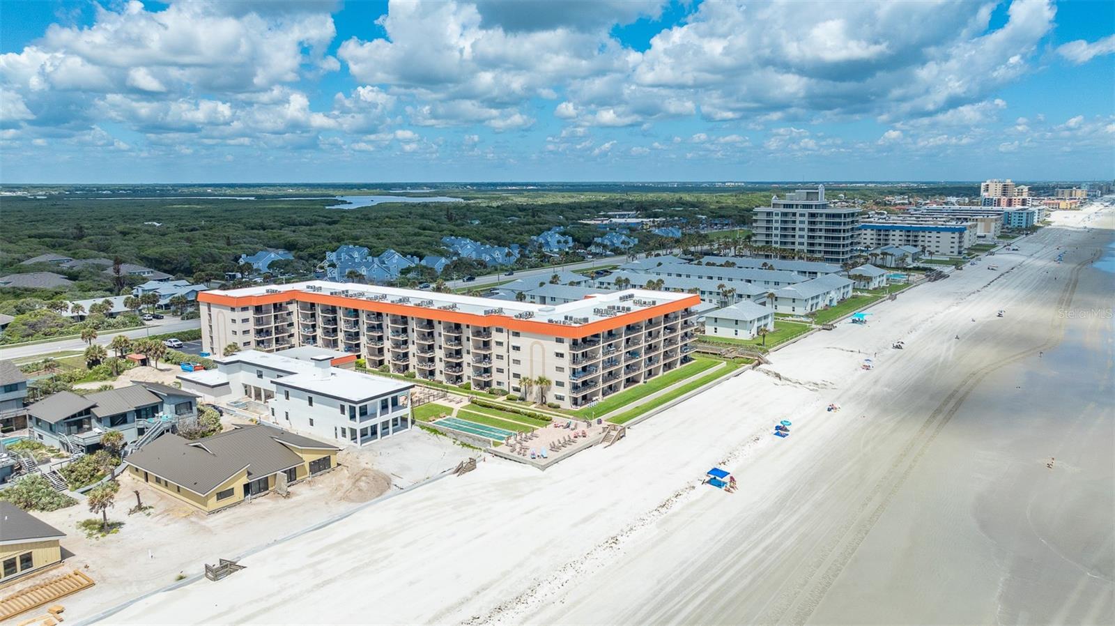 HACIENDA DEL SOL CONDO - Residential