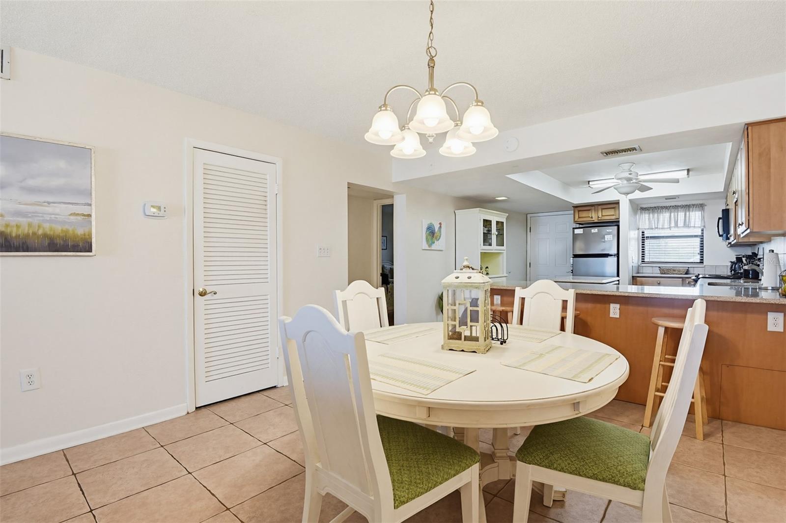 HACIENDA DEL SOL CONDO - Residential