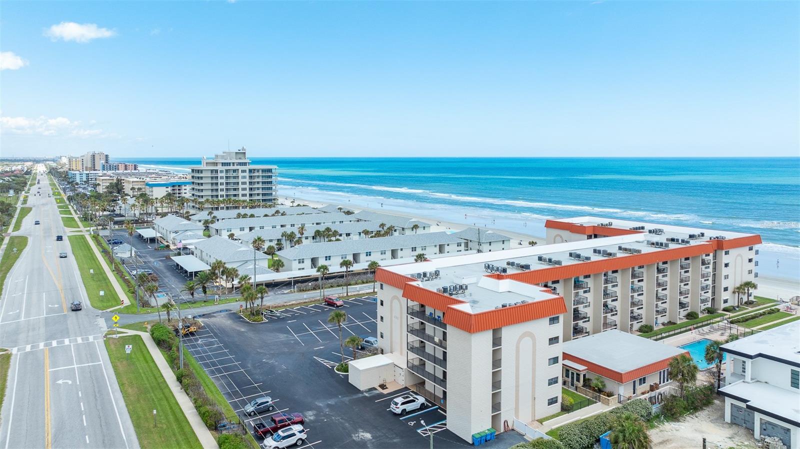 HACIENDA DEL SOL CONDO - Residential