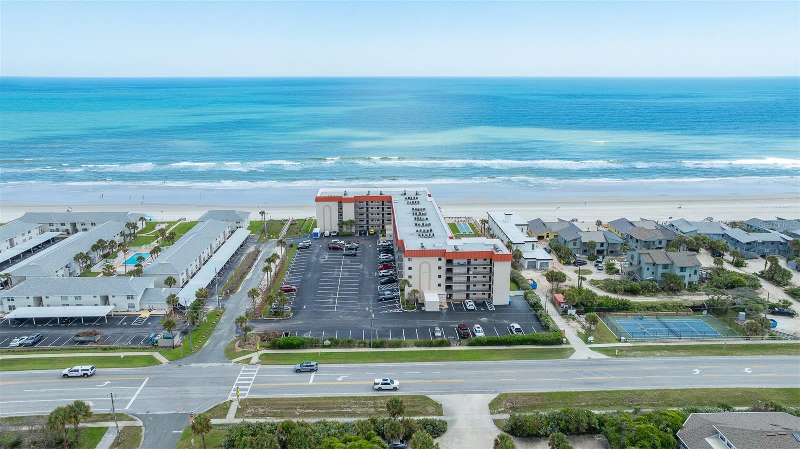 HACIENDA DEL SOL CONDO - Residential