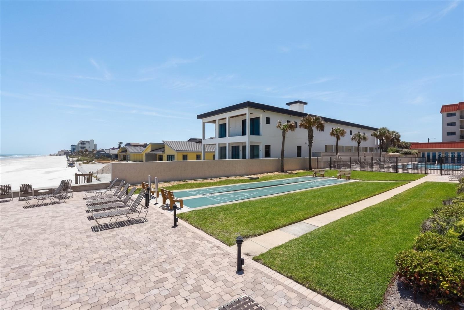 HACIENDA DEL SOL CONDO - Residential