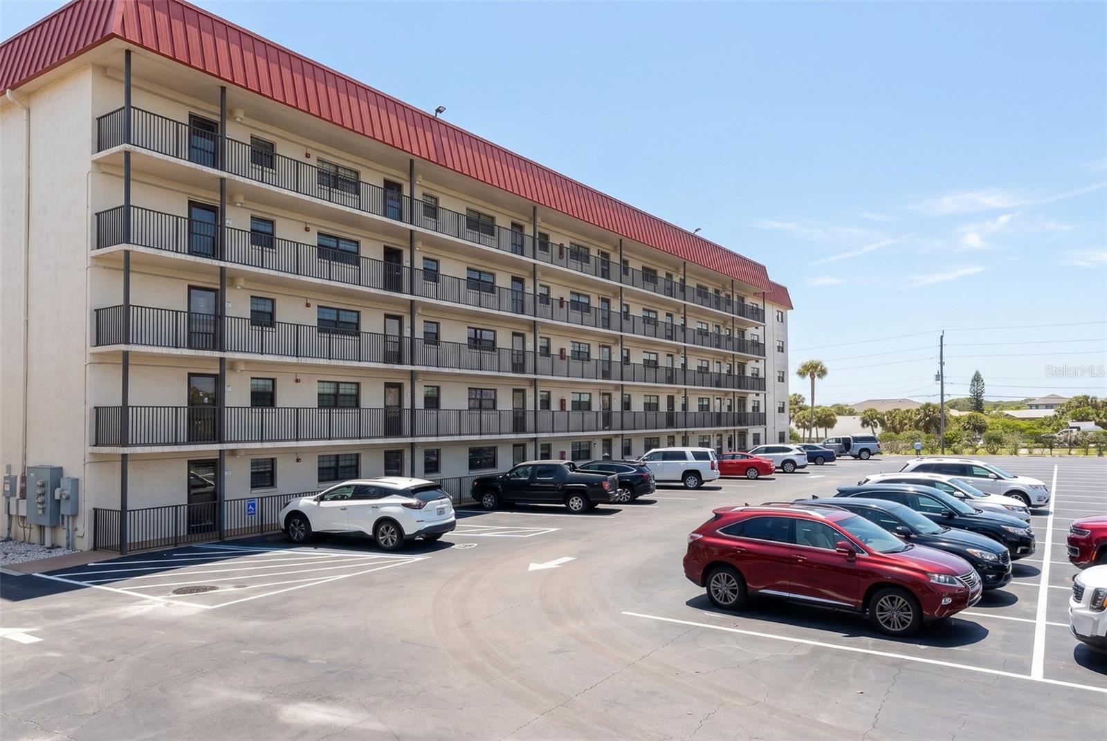 HACIENDA DEL SOL CONDO - Residential