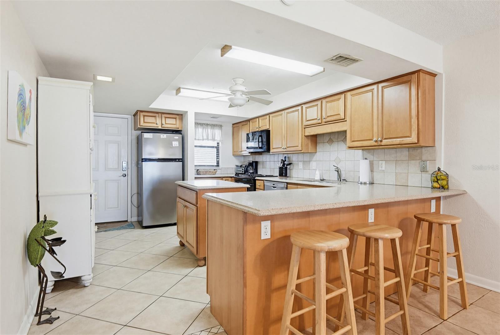 HACIENDA DEL SOL CONDO - Residential