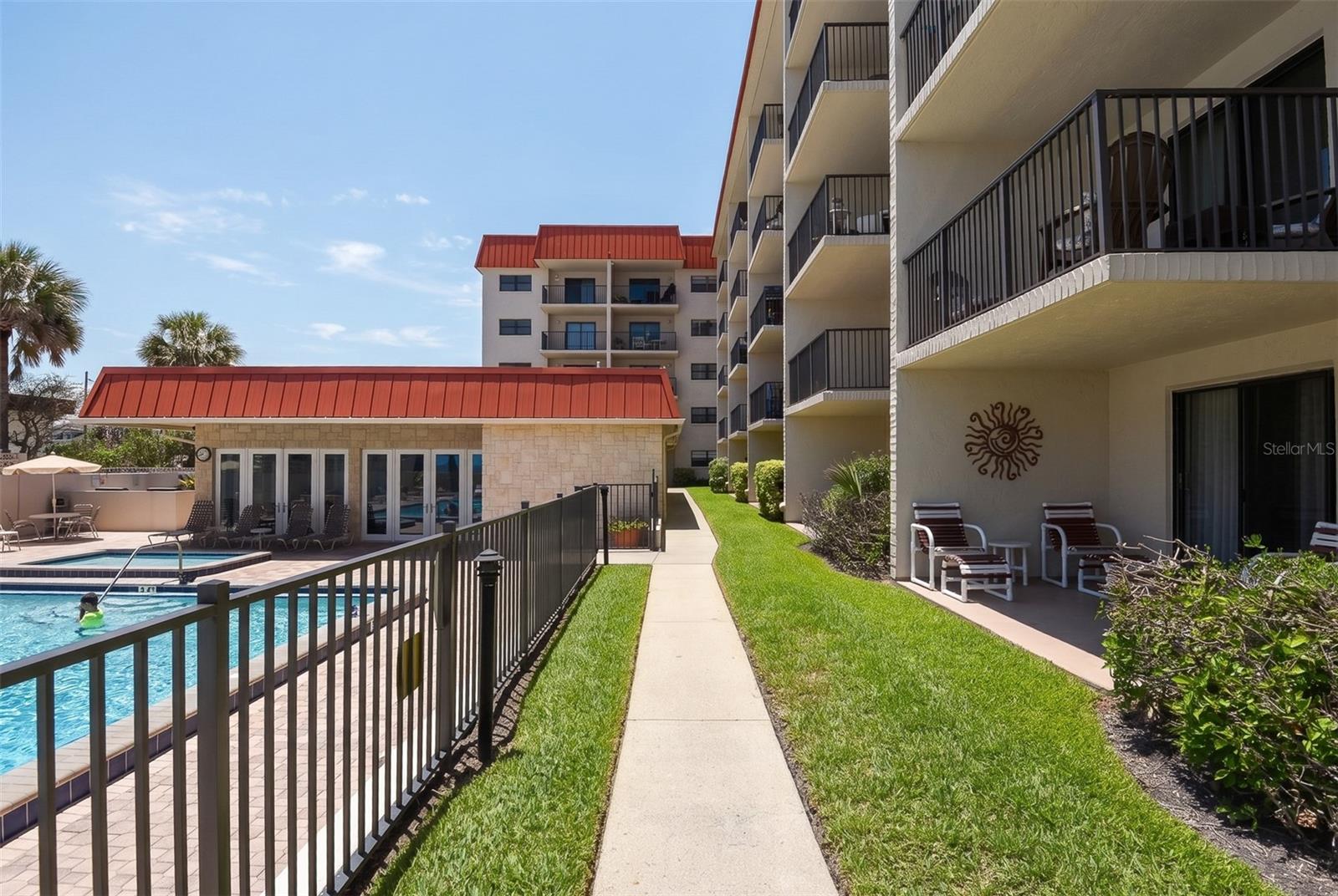 HACIENDA DEL SOL CONDO - Residential