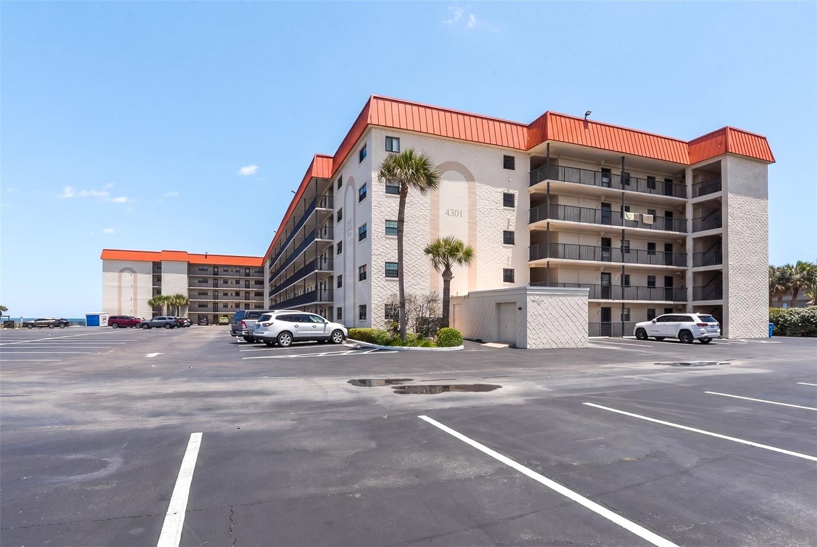 HACIENDA DEL SOL CONDO - Residential