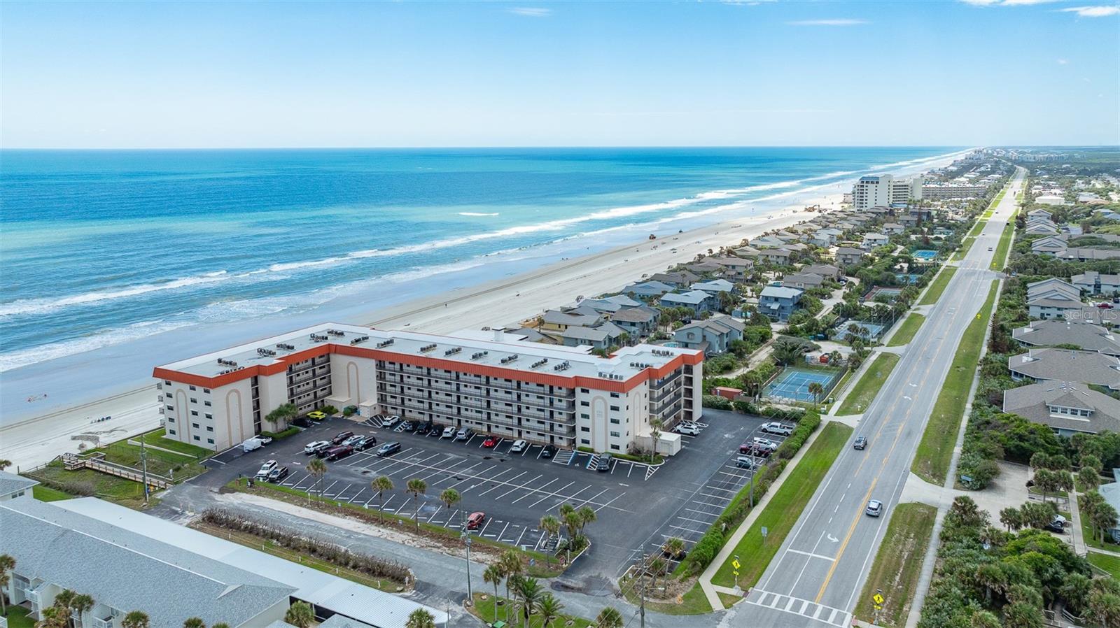HACIENDA DEL SOL CONDO - Residential