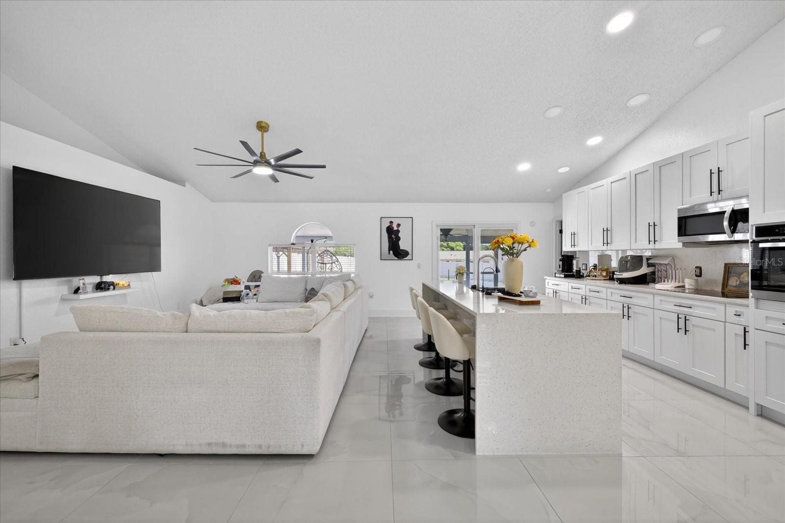 SPRING HILL - Residential