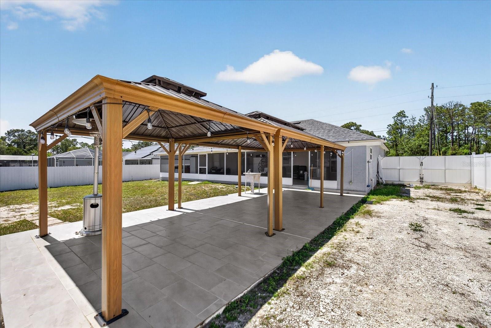 SPRING HILL - Residential