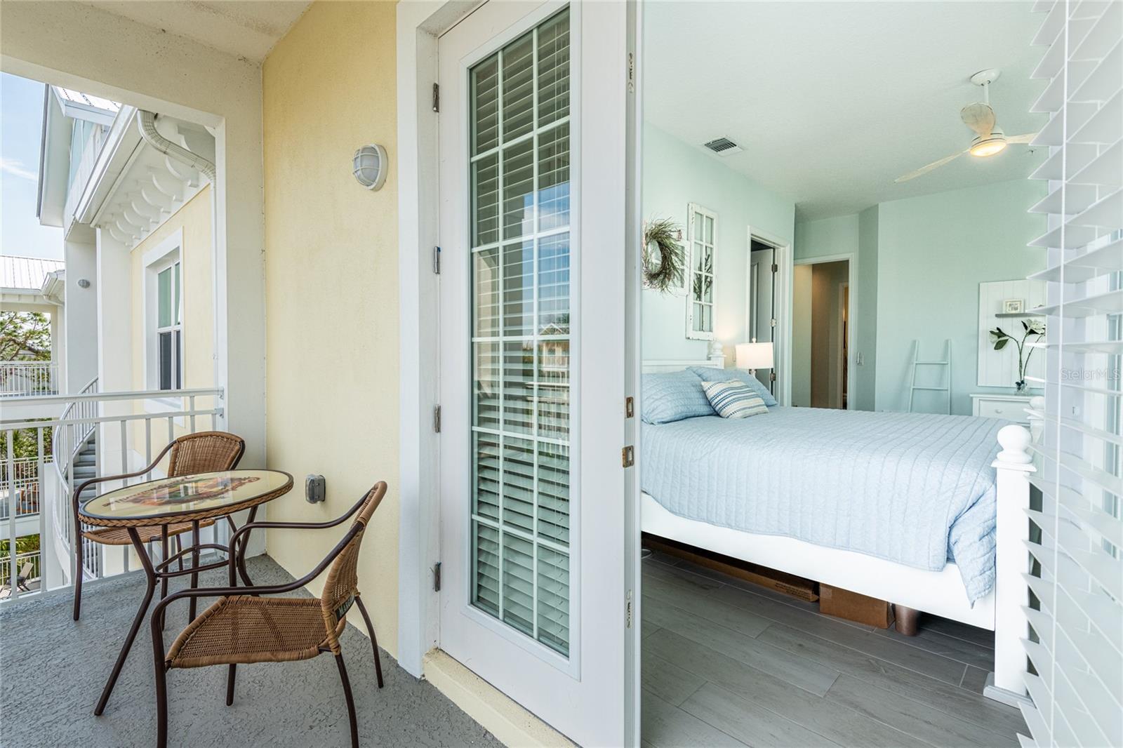 PALMA SOLA BAY CLUB - Residential